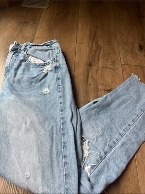 Light Blue Distressed Women’s Jeans